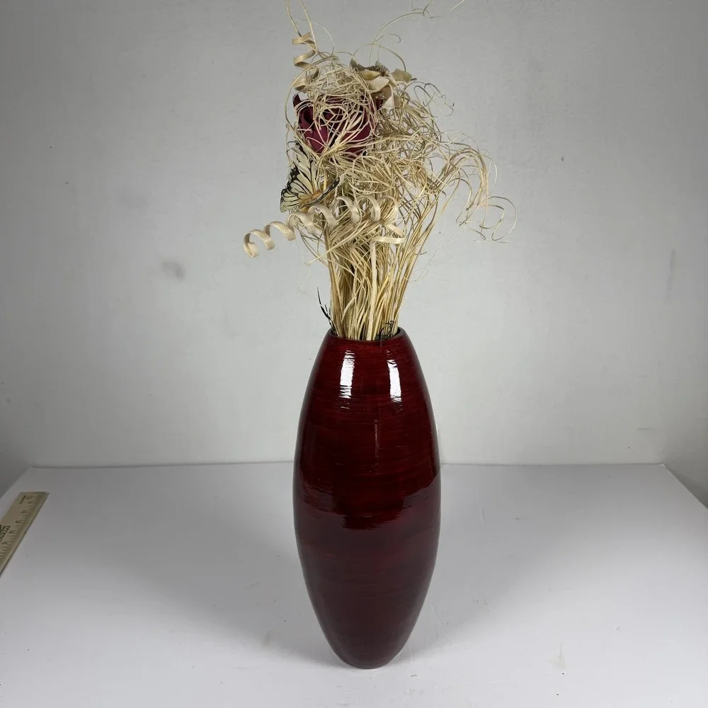 Sixtrees Red Lacquerware Spun Bamboo Vase w/ Floral Arrangement F-16